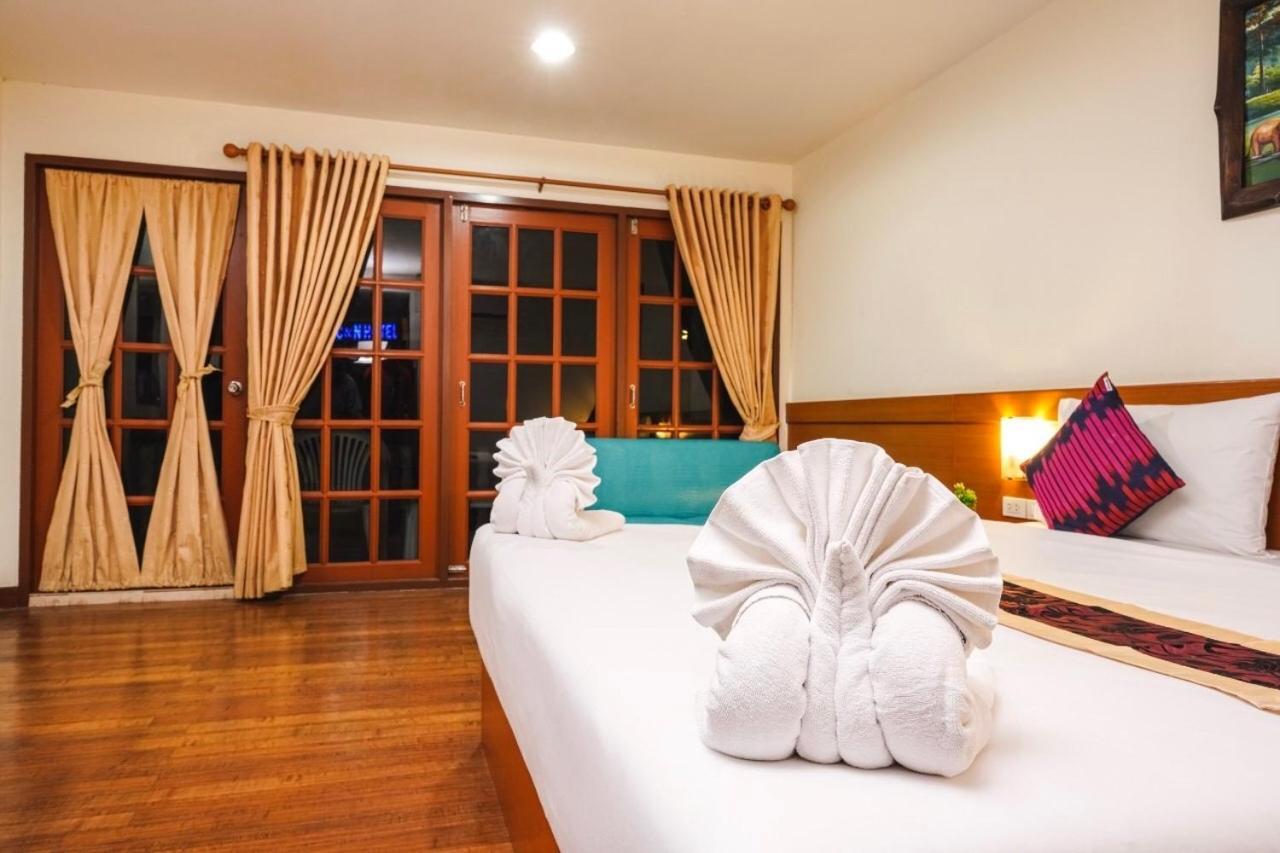 Neptuna Hotel Patong Exterior foto